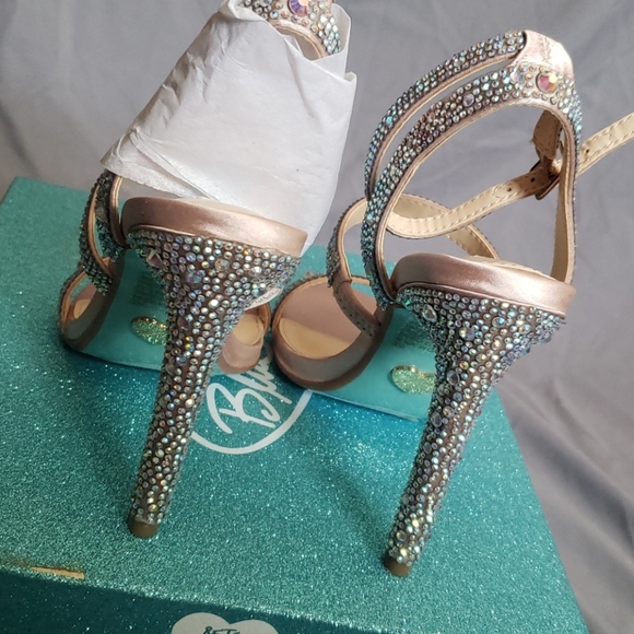 NIB Rare Limited Edition Blue by Betsey Johnson Aubry Rhinestone Crystal Heels - Picture 11 of 14